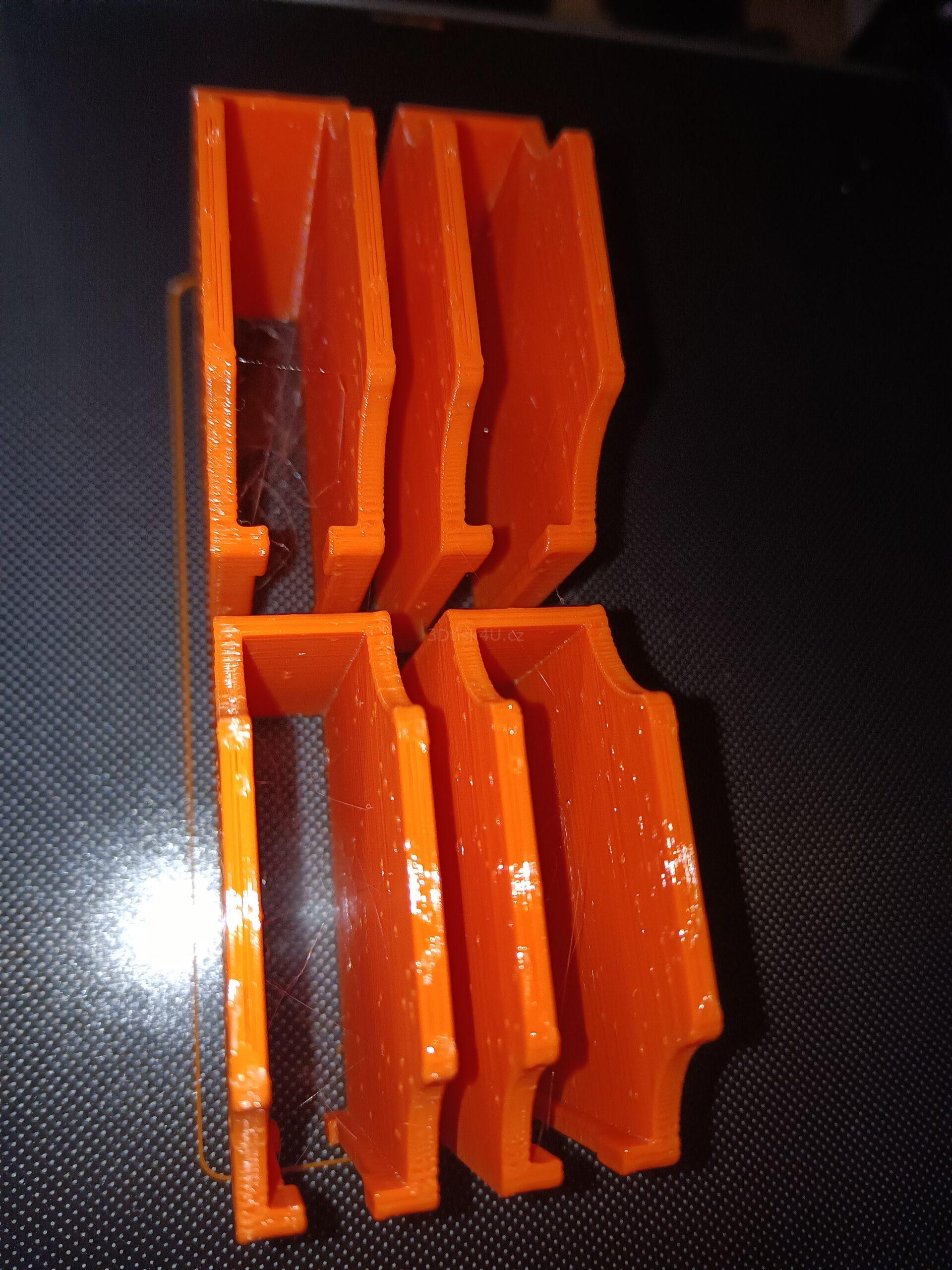 výztuha bezpečnostních pásů