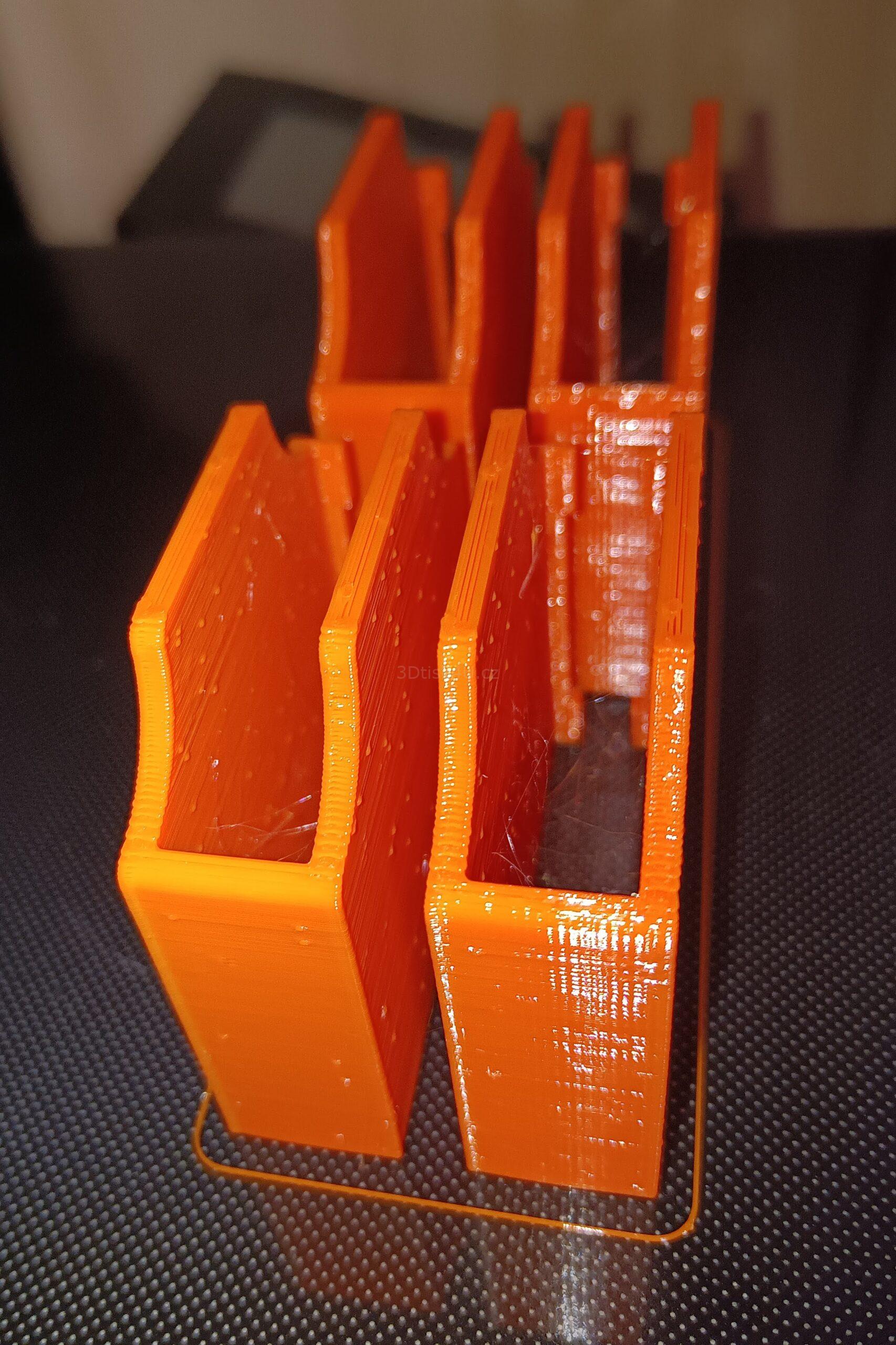 výztuha bezpečnostních pásů