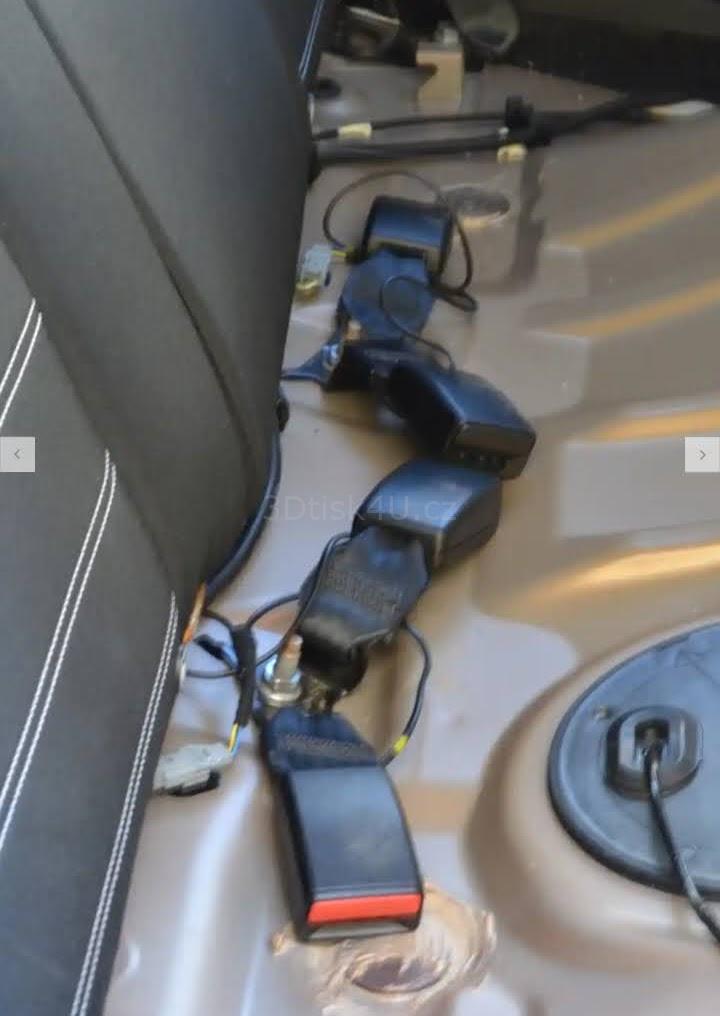 výztuha bezpečnostních pásů