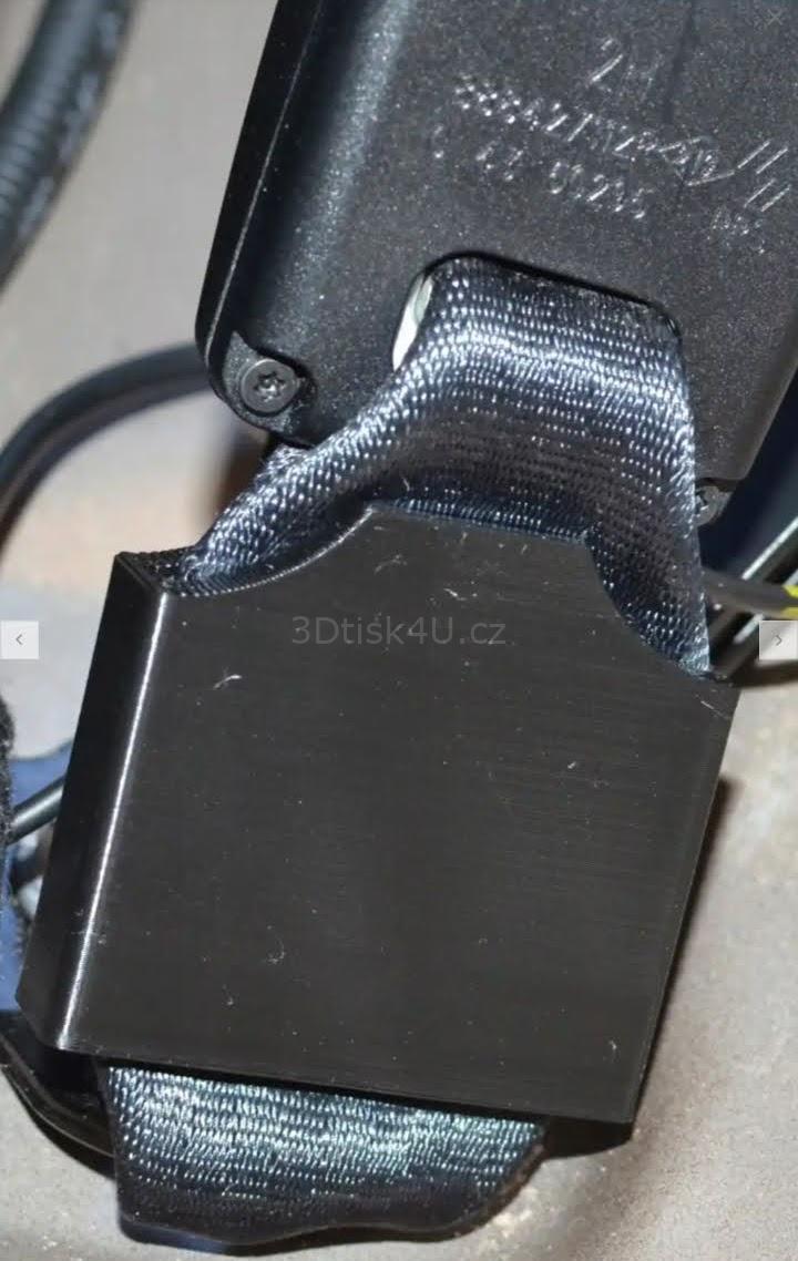 výztuha bezpečnostních pásů