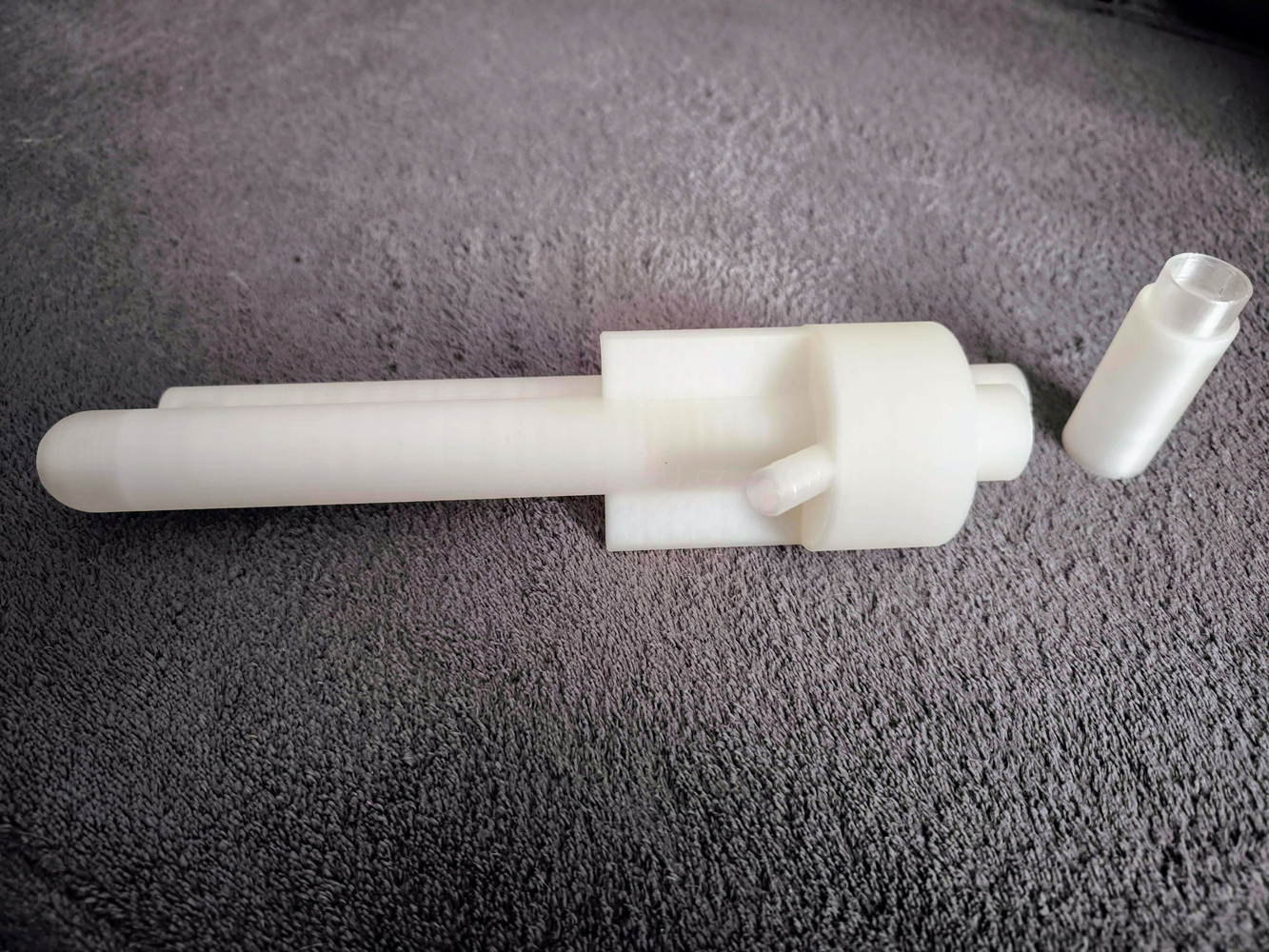 epruveta k měření obsahu alkoholu v destilátu