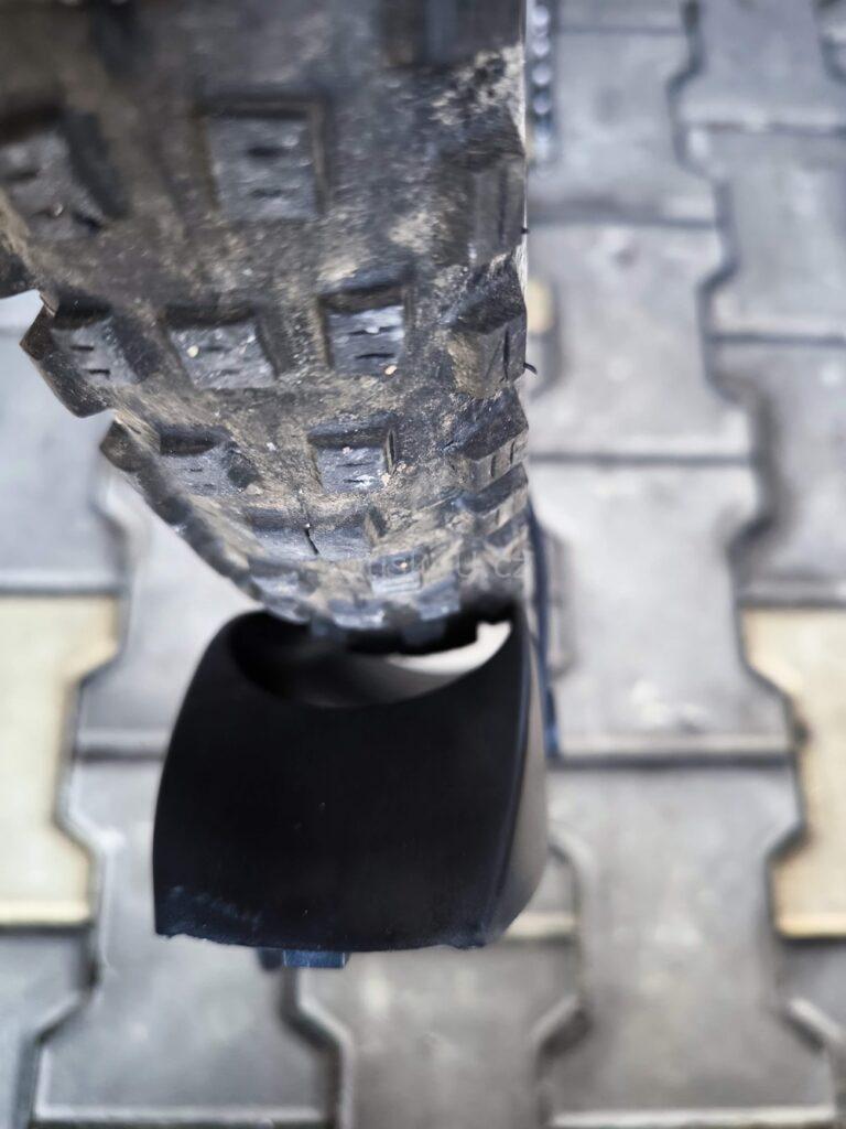 původní patka nosiče jízdních kol - absolutně nesedí